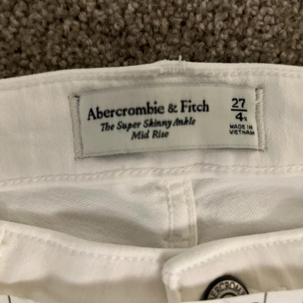 Abercrombie & Fitch mid- rise super skinny 4/27 - Picture 11 of 11